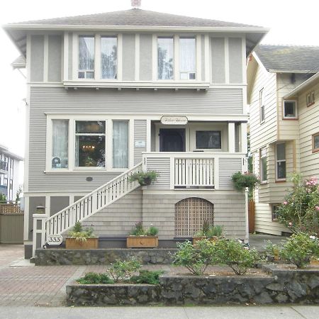 Fisher House Victoria Bed And Breakfast Екстериор снимка