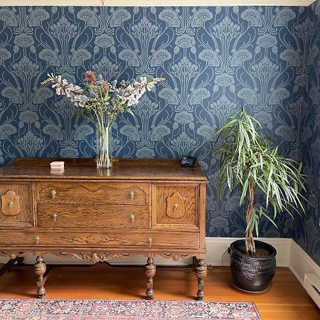 Fisher House Victoria Bed And Breakfast Екстериор снимка