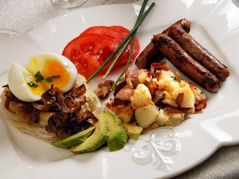 Fisher House Victoria Bed And Breakfast Екстериор снимка